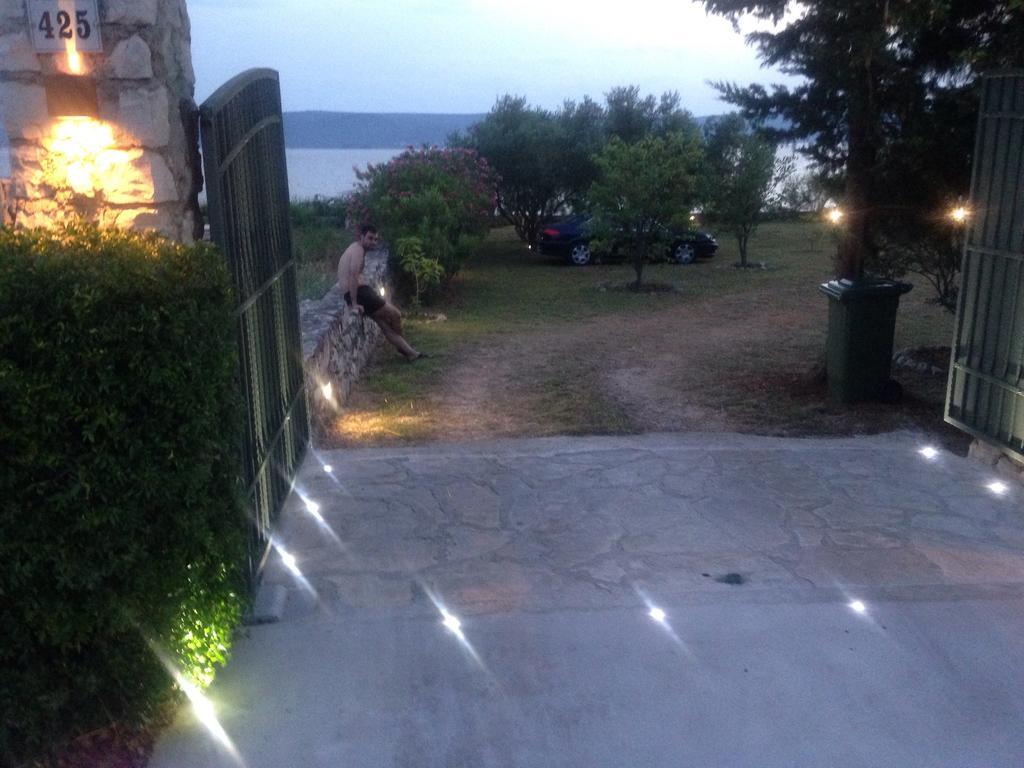 Stone House "Dan" Villa สเวติ เปตาร์ ห้อง รูปภาพ