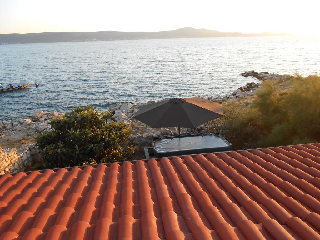 Stone House "Dan" Villa สเวติ เปตาร์ ห้อง รูปภาพ